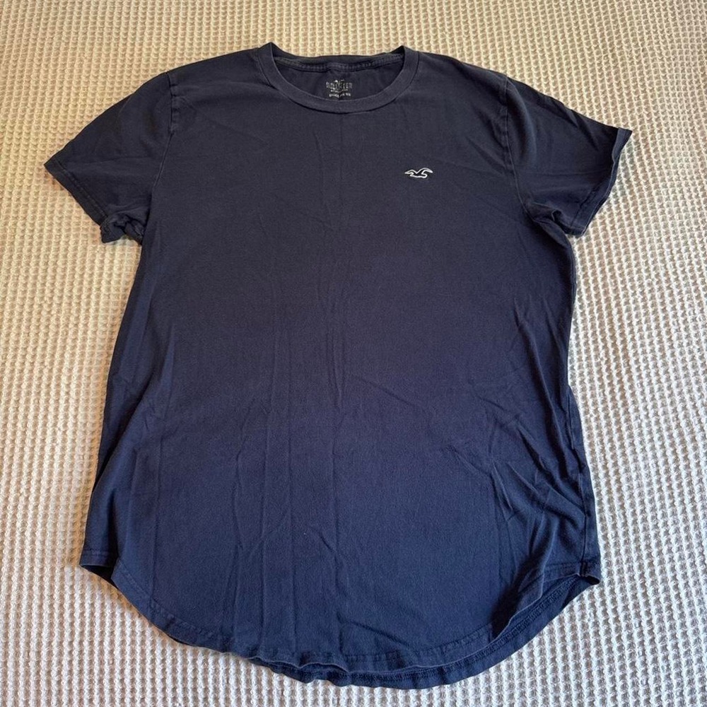 Navy blue Hollister curved hem tee shirt